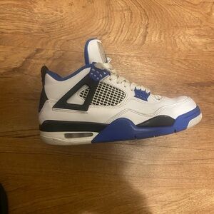 Jordan 4s